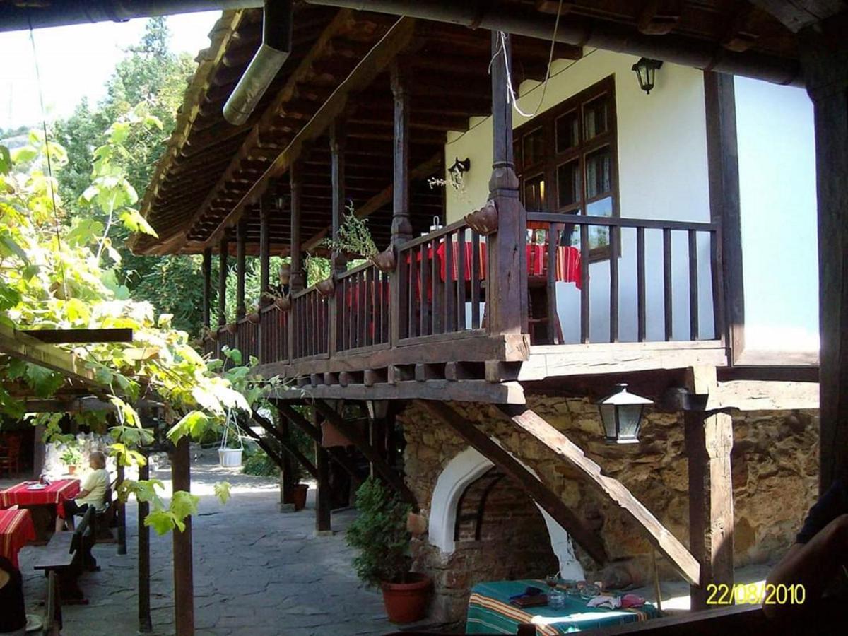 The Tinkov House In Ловеч Экстерьер фото