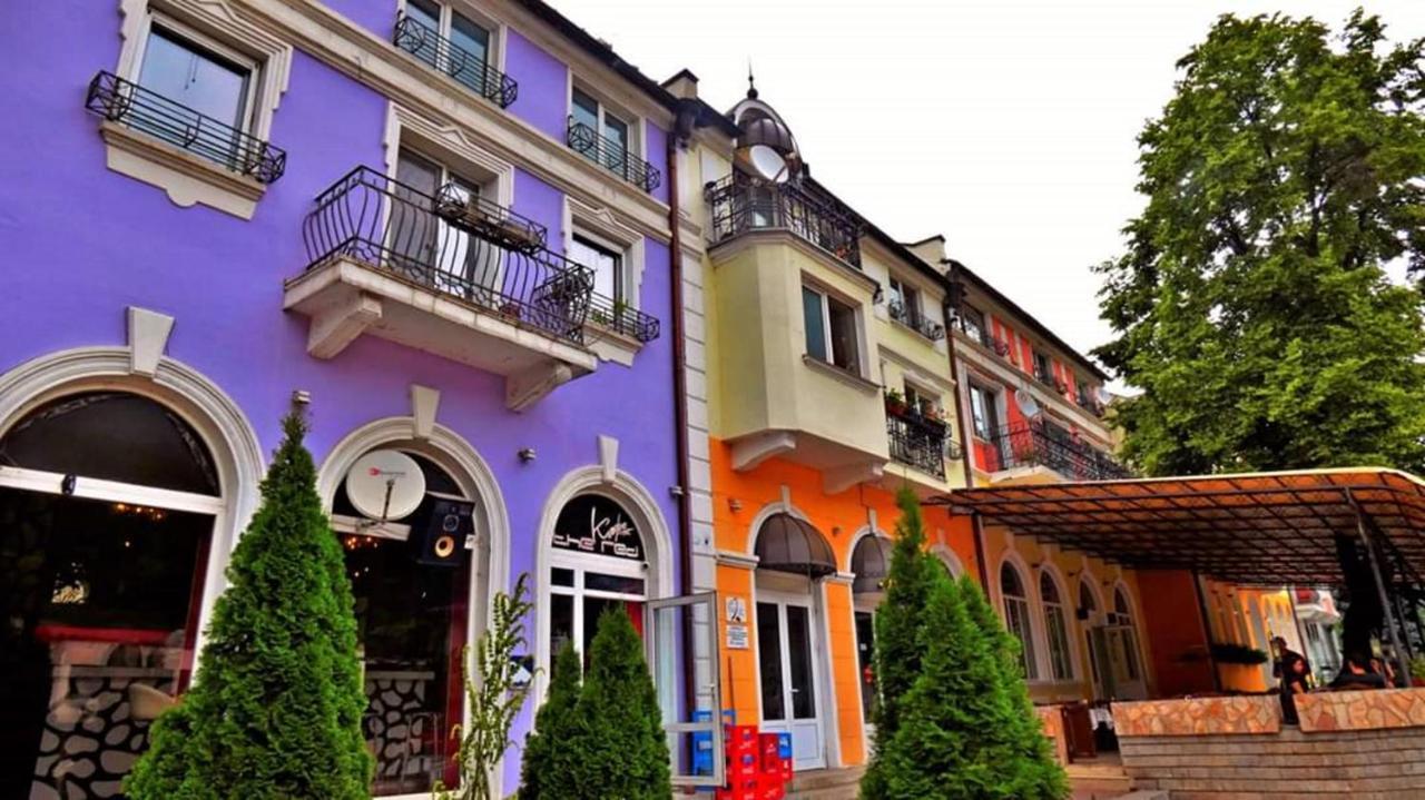 The Tinkov House In Ловеч Экстерьер фото